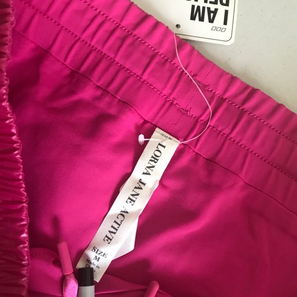 {Lorna Jane} Pink Luminosity Athletic Shorts - Picture 3 of 8